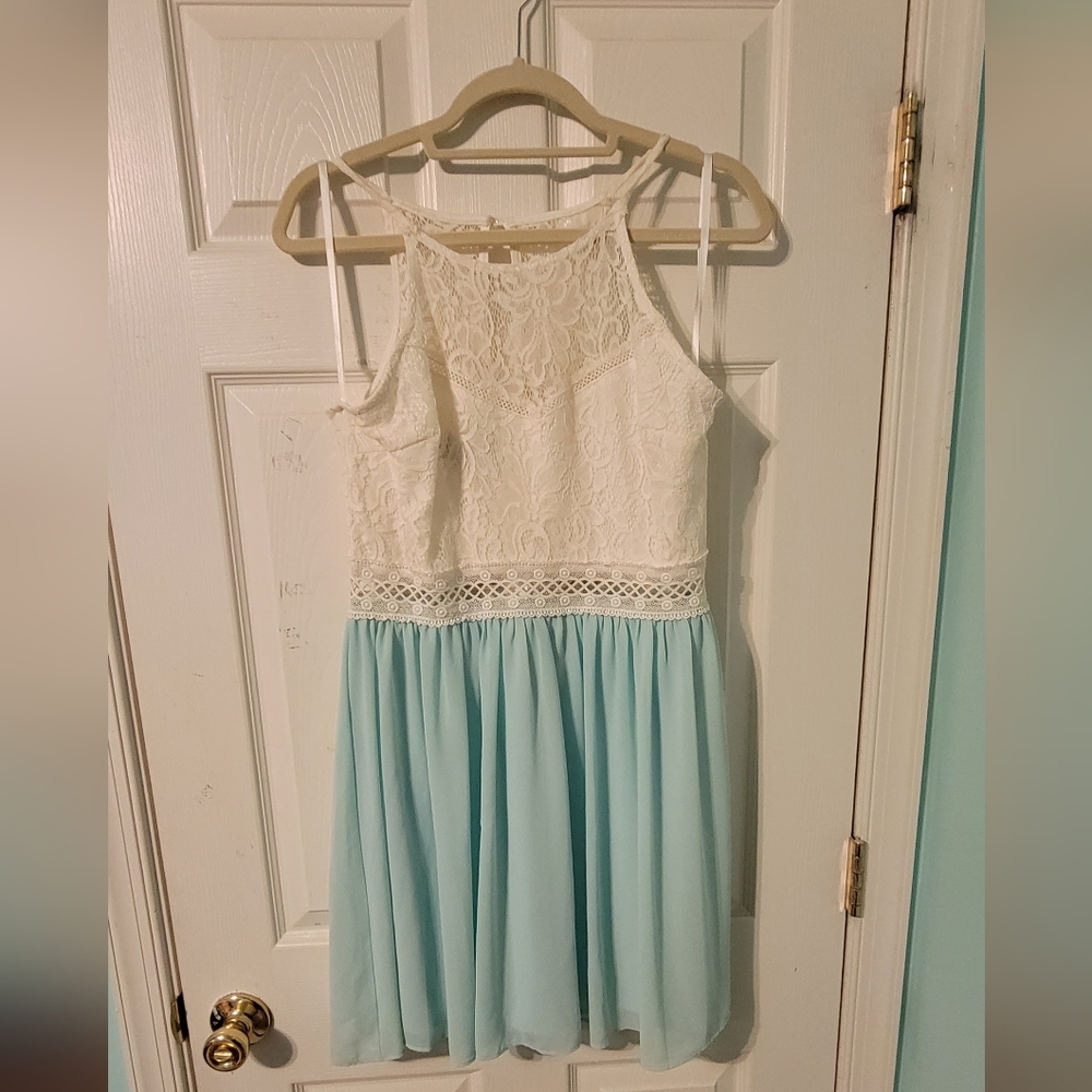Two tone blue and white dress 🩵🤍